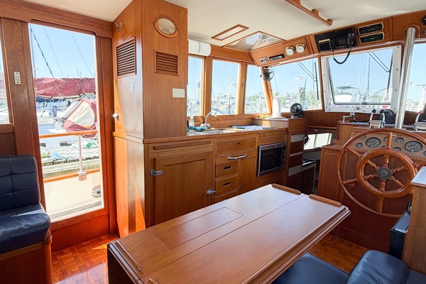 MOLLY B 36ft Grand Banks Yacht For Sale