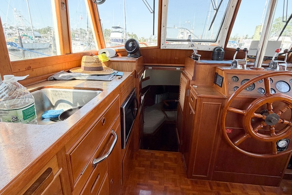 MOLLY B 36ft Grand Banks Yacht For Sale