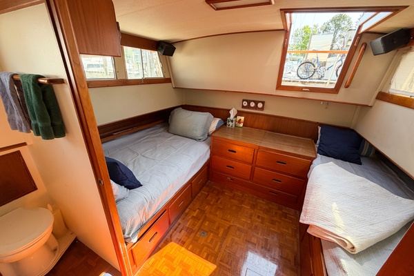 MOLLY B 36ft Grand Banks Yacht For Sale