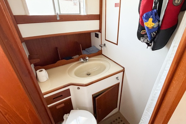 MOLLY B 36ft Grand Banks Yacht For Sale