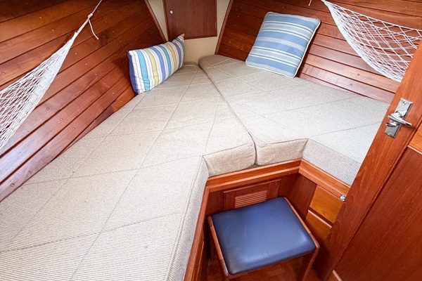MOLLY B 36ft Grand Banks Yacht For Sale