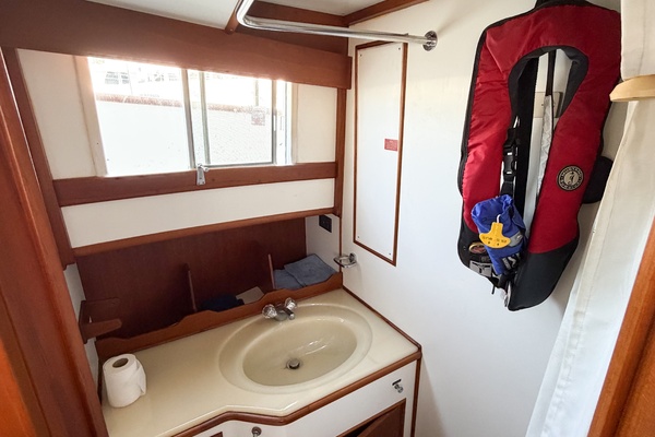 MOLLY B 36ft Grand Banks Yacht For Sale