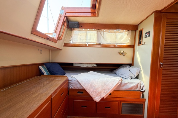 MOLLY B 36ft Grand Banks Yacht For Sale