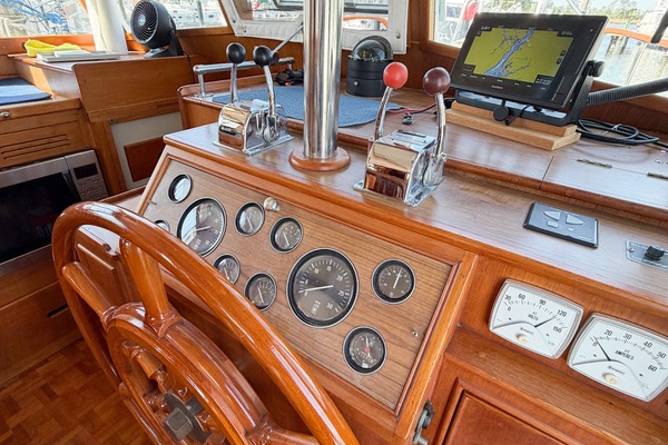 MOLLY B 36ft Grand Banks Yacht For Sale