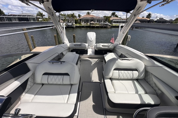 26ft Regal Yacht For Sale
