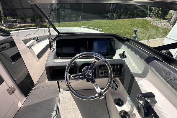 26ft Regal Yacht For Sale