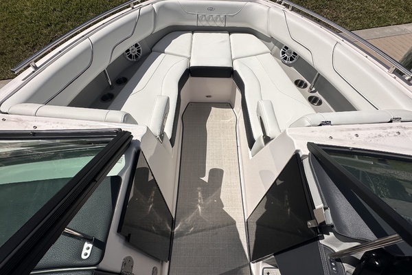 26ft Regal Yacht For Sale
