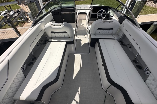 26ft Regal Yacht For Sale