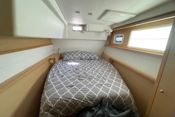 Sacre Bleu 45ft Lagoon Yacht For Sale