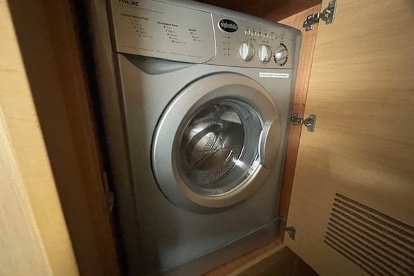 Sacre Bleu 45ft Lagoon Yacht For Sale