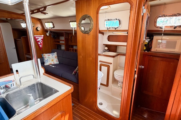 EARLY OUT 40ft Caliber Yacht For Sale