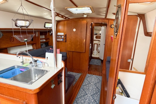 EARLY OUT 40ft Caliber Yacht For Sale