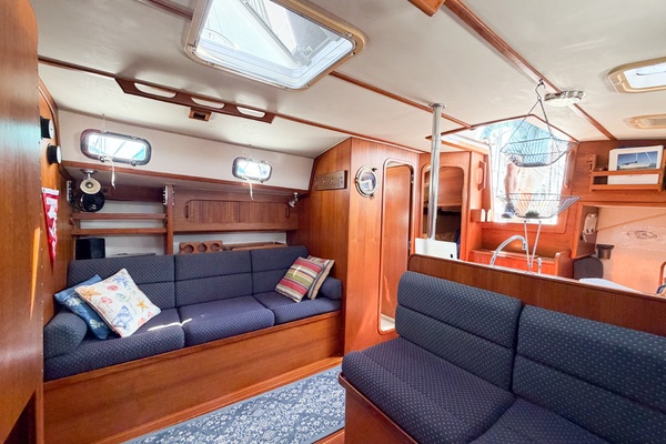 EARLY OUT 40ft Caliber Yacht For Sale