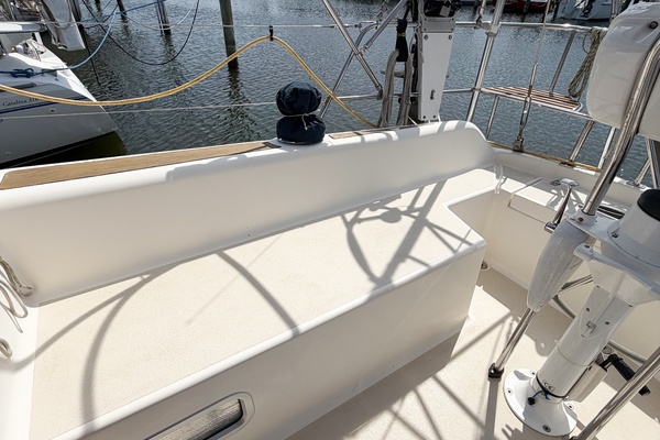 EARLY OUT 40ft Caliber Yacht For Sale