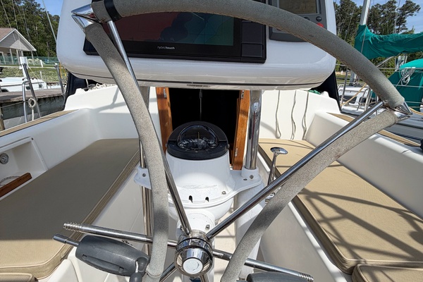 EARLY OUT 40ft Caliber Yacht For Sale