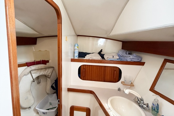 EARLY OUT 40ft Caliber Yacht For Sale