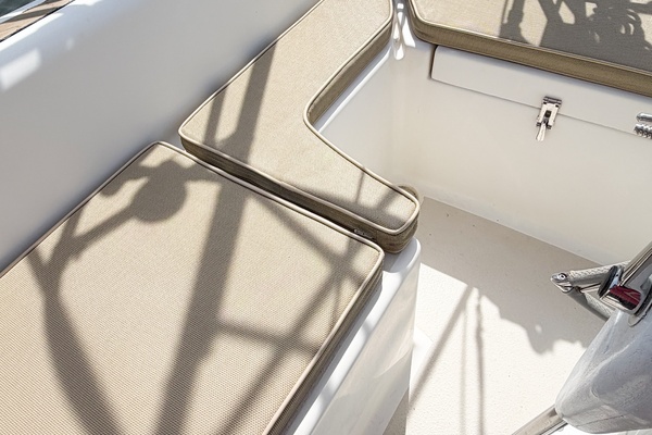 EARLY OUT 40ft Caliber Yacht For Sale