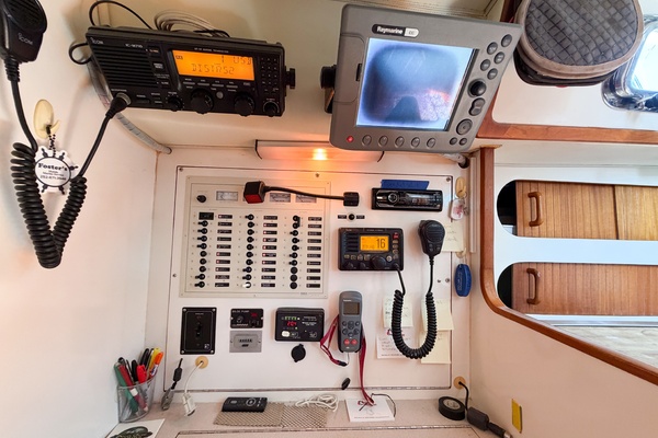 EARLY OUT 40ft Caliber Yacht For Sale