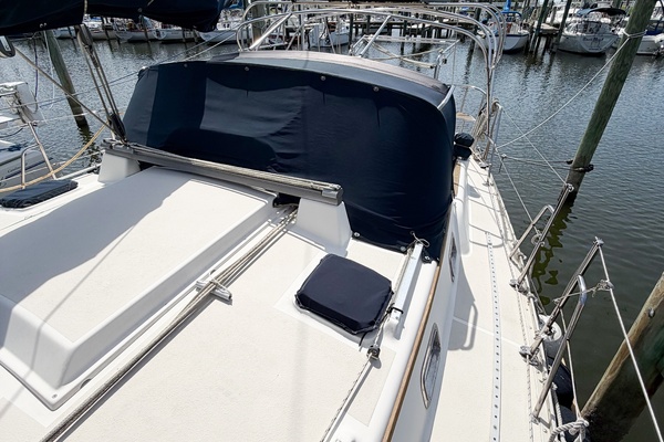 EARLY OUT 40ft Caliber Yacht For Sale