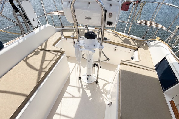 EARLY OUT 40ft Caliber Yacht For Sale