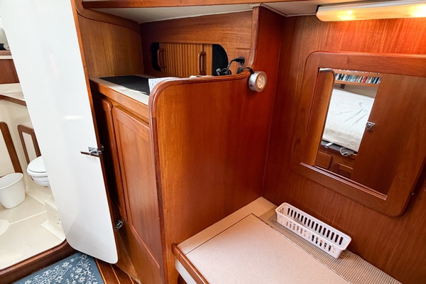 EARLY OUT 40ft Caliber Yacht For Sale