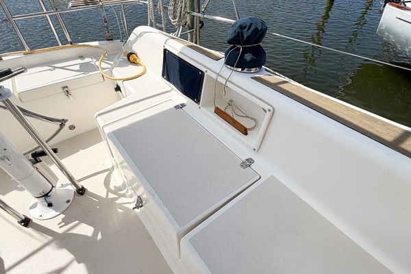 EARLY OUT 40ft Caliber Yacht For Sale