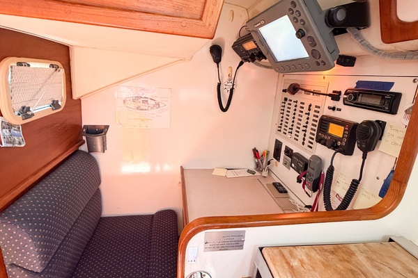 EARLY OUT 40ft Caliber Yacht For Sale