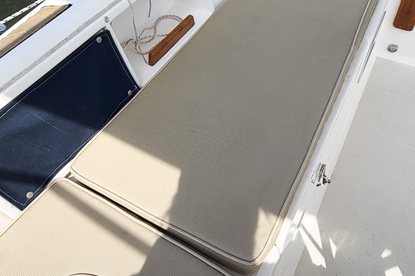 EARLY OUT 40ft Caliber Yacht For Sale