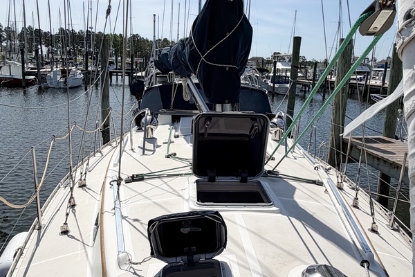 EARLY OUT 40ft Caliber Yacht For Sale