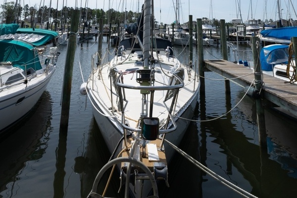EARLY OUT 40ft Caliber Yacht For Sale