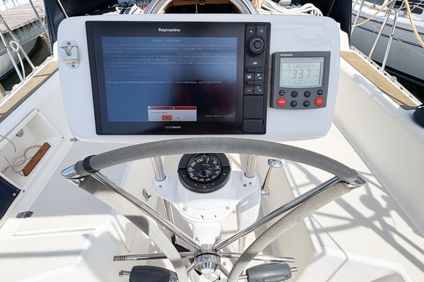 EARLY OUT 40ft Caliber Yacht For Sale