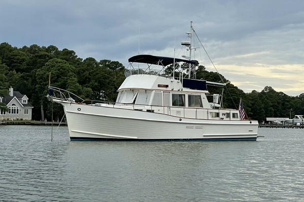Photo of the 1991 Grand Banks Classic 46 "Circe"