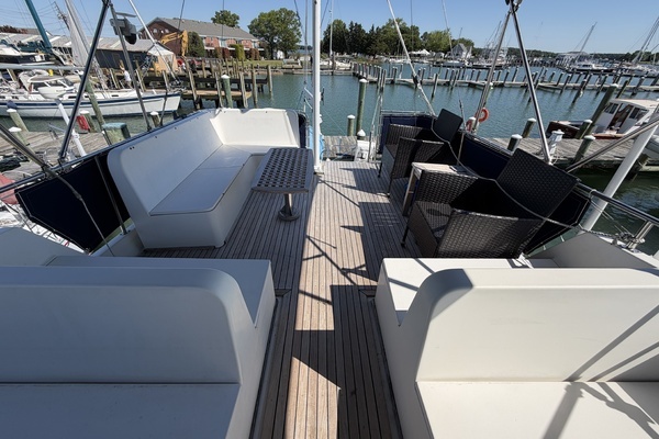 Grand Banks Classic 46 Yacht For Sale