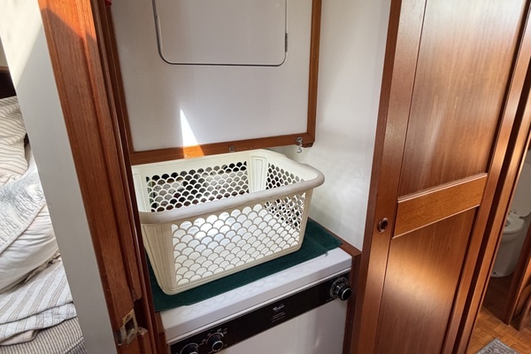 Circe 46ft Grand Banks Yacht For Sale