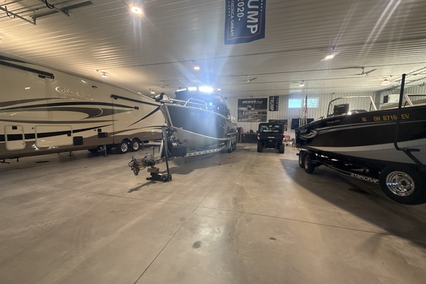32ft Hewescraft Yacht For Sale