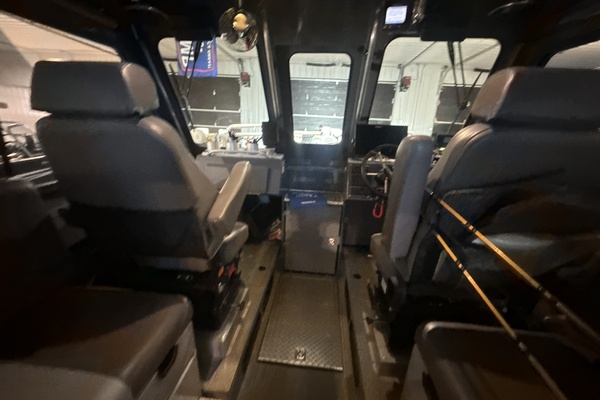 32ft Hewescraft Yacht For Sale