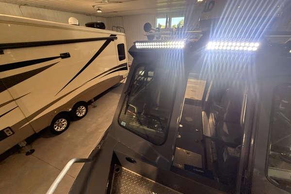 32ft Hewescraft Yacht For Sale