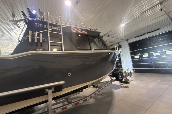 32ft Hewescraft Yacht For Sale