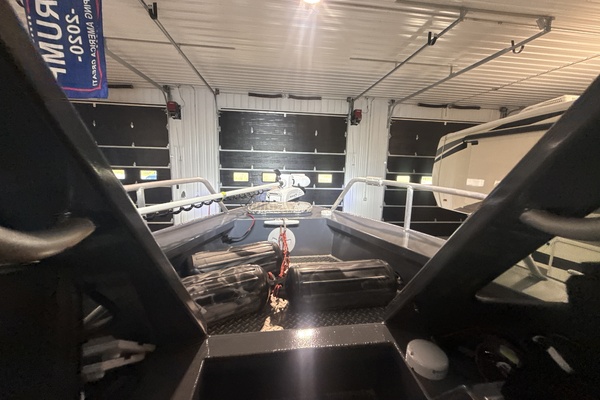 32ft Hewescraft Yacht For Sale