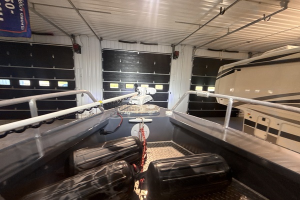 32ft Hewescraft Yacht For Sale