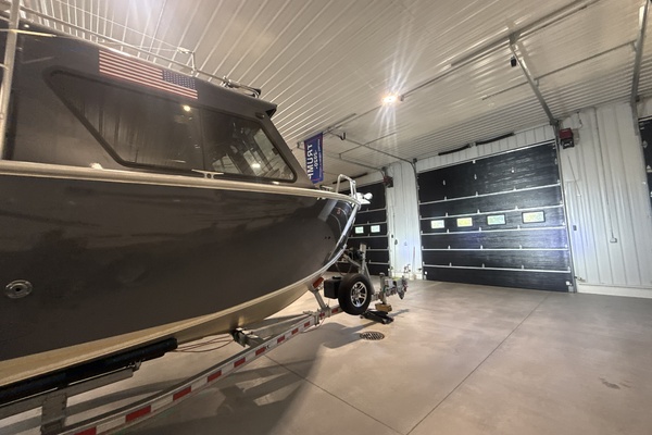 32ft Hewescraft Yacht For Sale