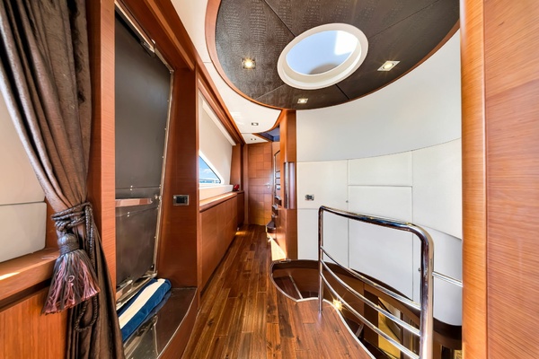 BABIECA 105ft Azimut Yacht For Sale