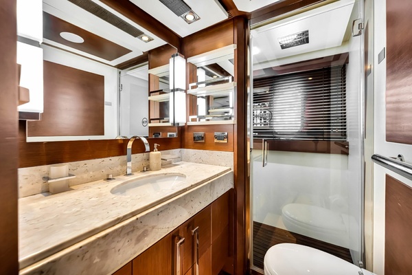 BABIECA 105ft Azimut Yacht For Sale