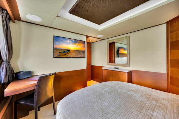 BABIECA 105ft Azimut Yacht For Sale