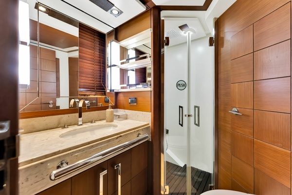 BABIECA 105ft Azimut Yacht For Sale