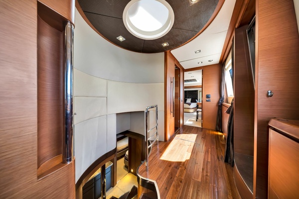 BABIECA 105ft Azimut Yacht For Sale