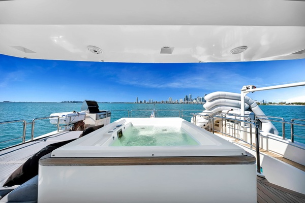 BABIECA 105ft Azimut Yacht For Sale