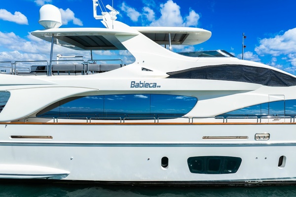 BABIECA 105ft Azimut Yacht For Sale