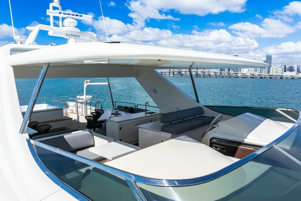 BABIECA 105ft Azimut Yacht For Sale