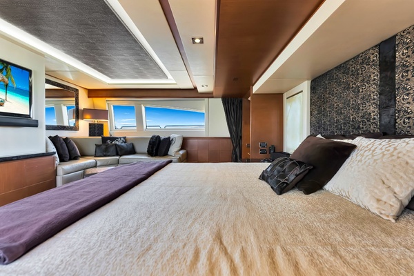 BABIECA 105ft Azimut Yacht For Sale